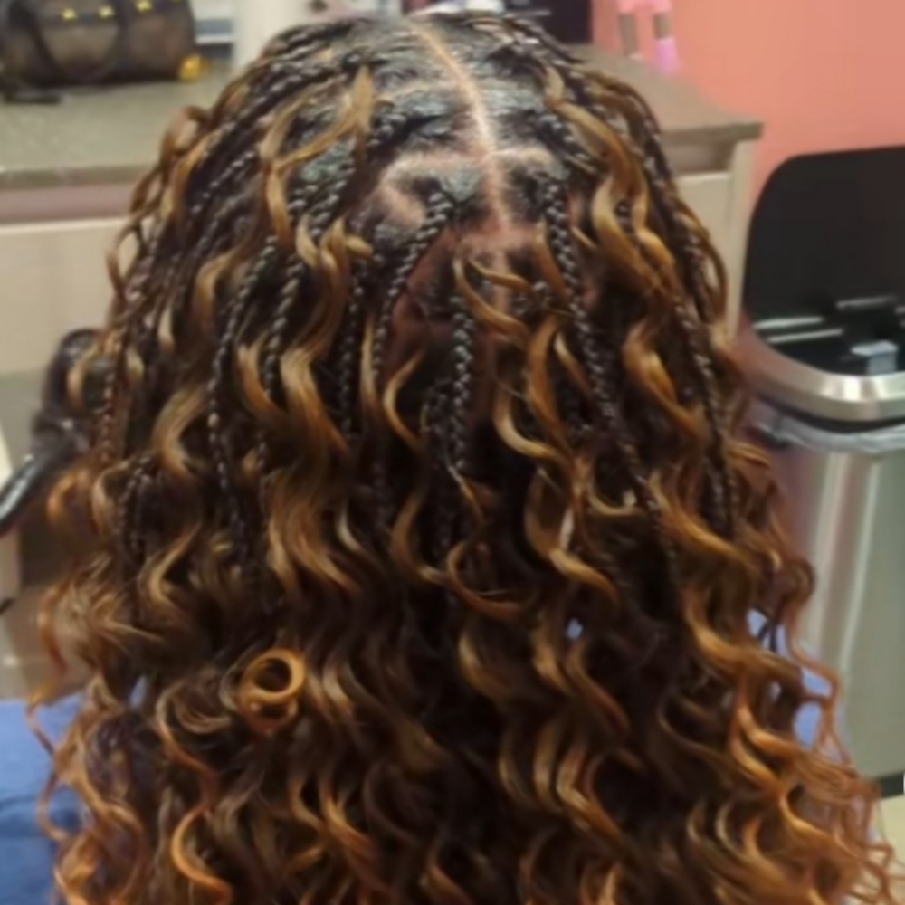 Miracle knots at Smiles & Styles in Sioux City, IA