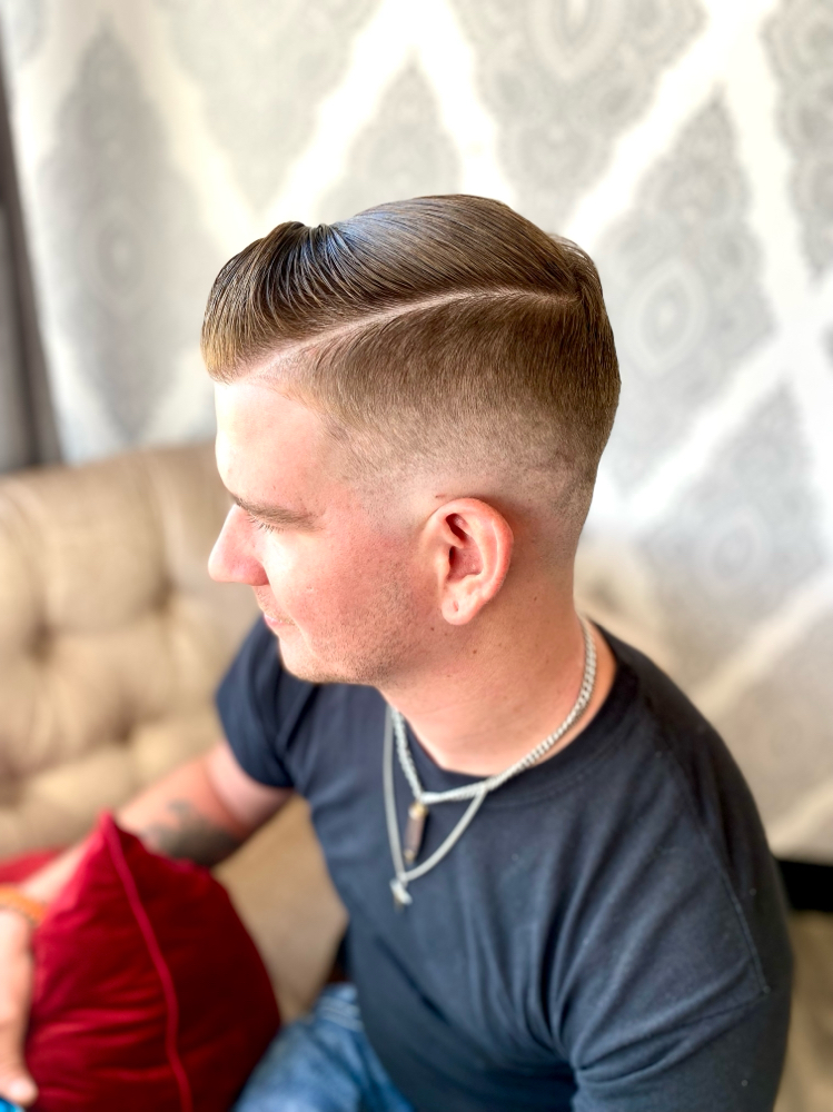 Men’s Cut With Straight Razor