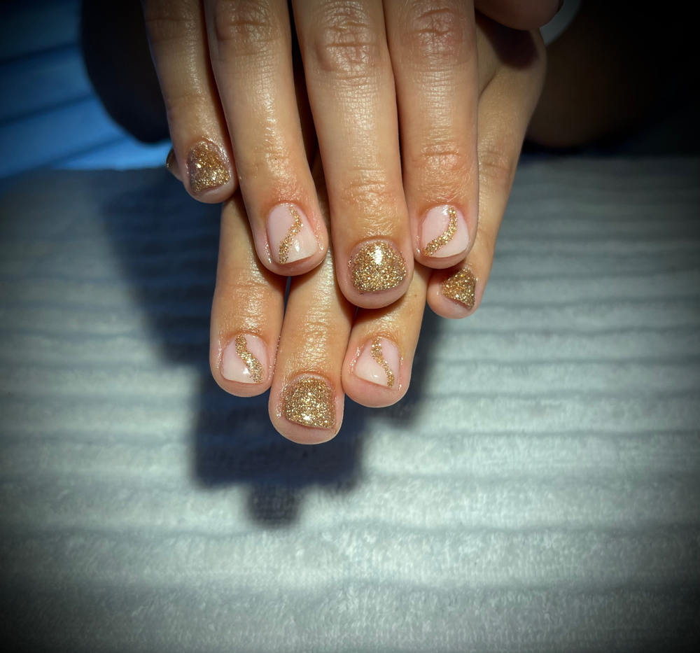 Dip Manicure