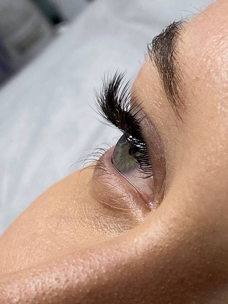 Lash Extension Consultation