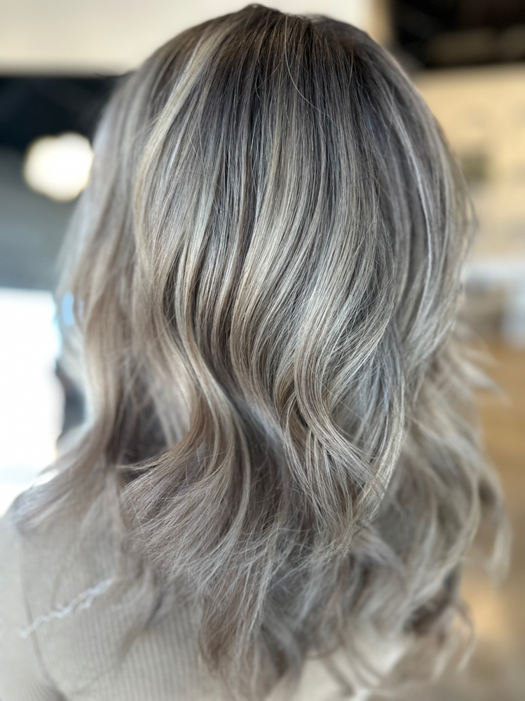 DIMENSIONAL BALAYAGE