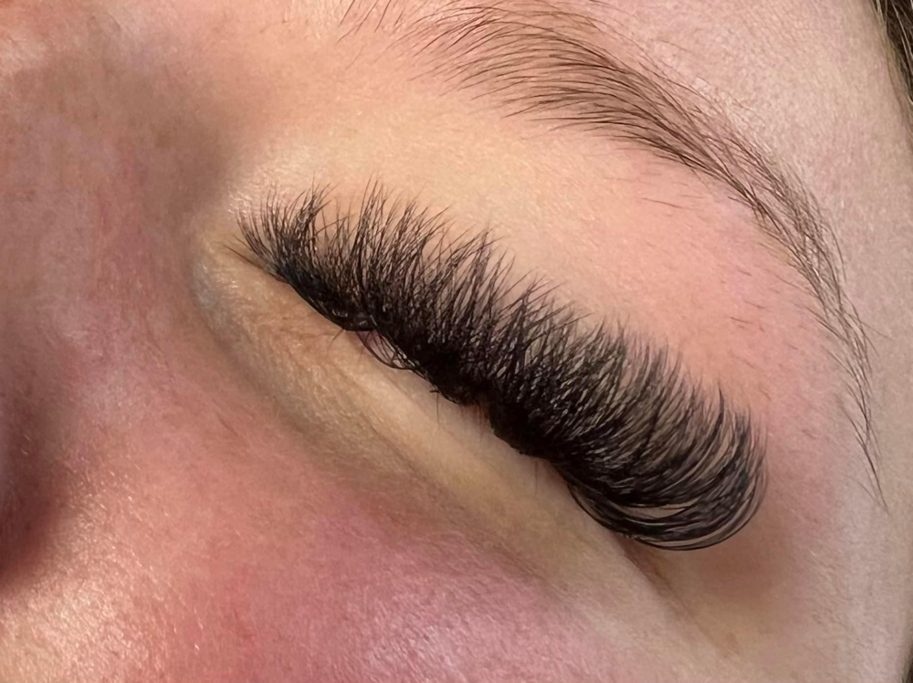 Volume lash extensions