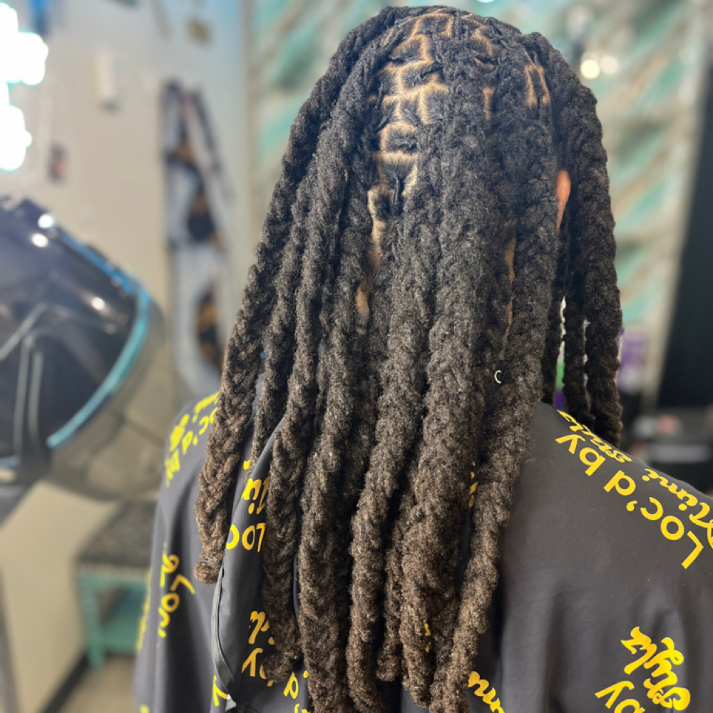 Loc Renewal Experience at The Thairapy Suite A Natural Hair Care & Loc Maintenance Salon Suite in Henderson, NV