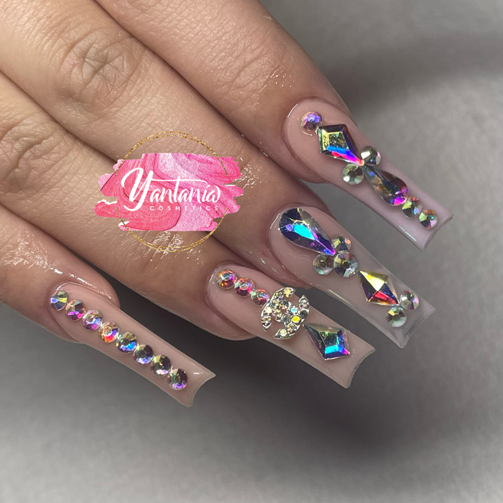 1 Full Bling Design On Finger