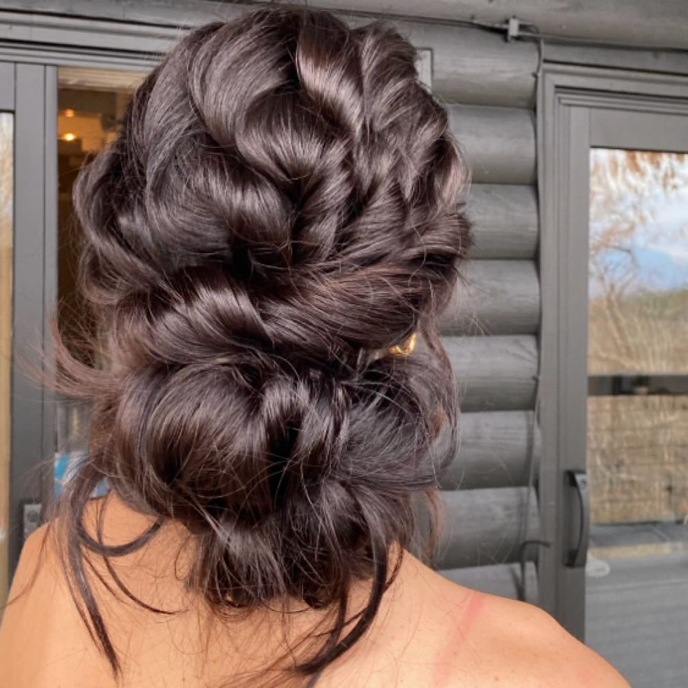 Event Styling at Chloe Bess Hair in Maryville, TN