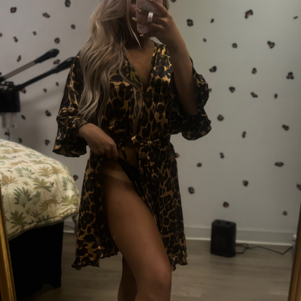 Spray Tans at Kensington Smith in Cedar Bluff, VA