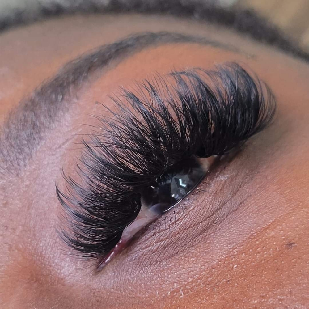 MEGA Volume Eyelash Fill (3 weeks)