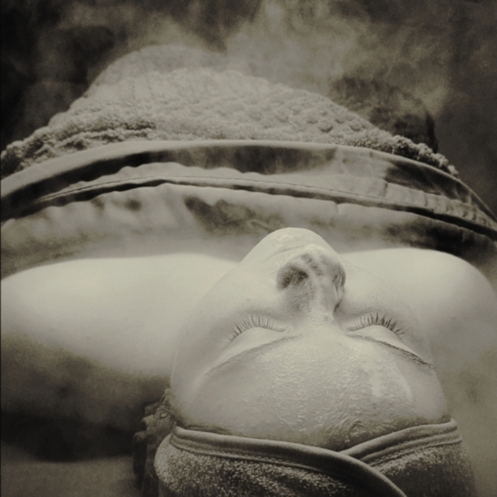 Your Glow Session at Mellow Moments Spa in Roseville, CA