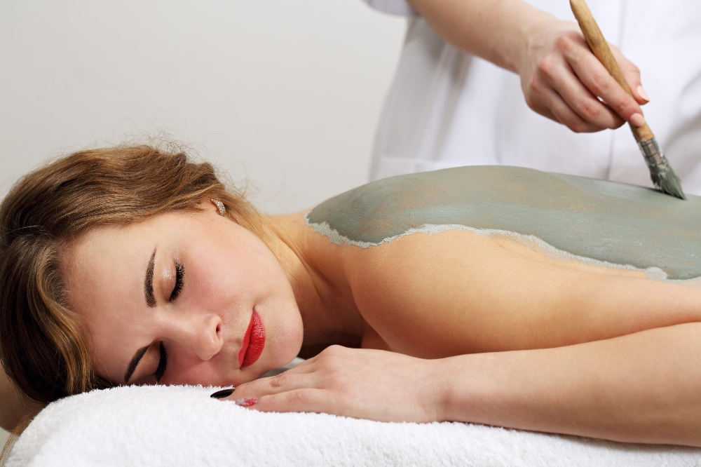 Back Facial 45 Minutes