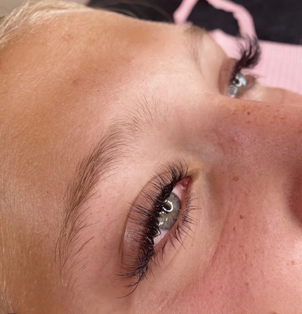 Classic Or Hybrid Full Set Lashes