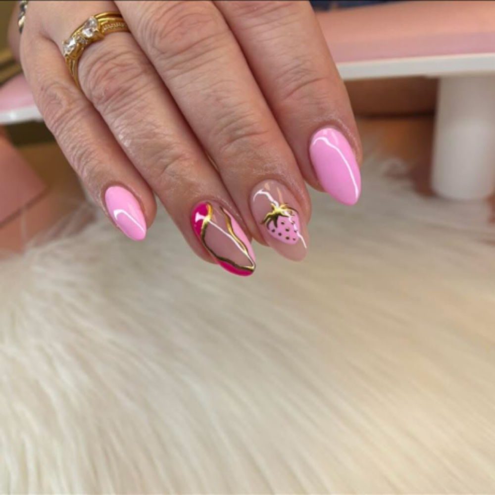 Short Acrylic Set at Senter of Beauty in Potosi, MO