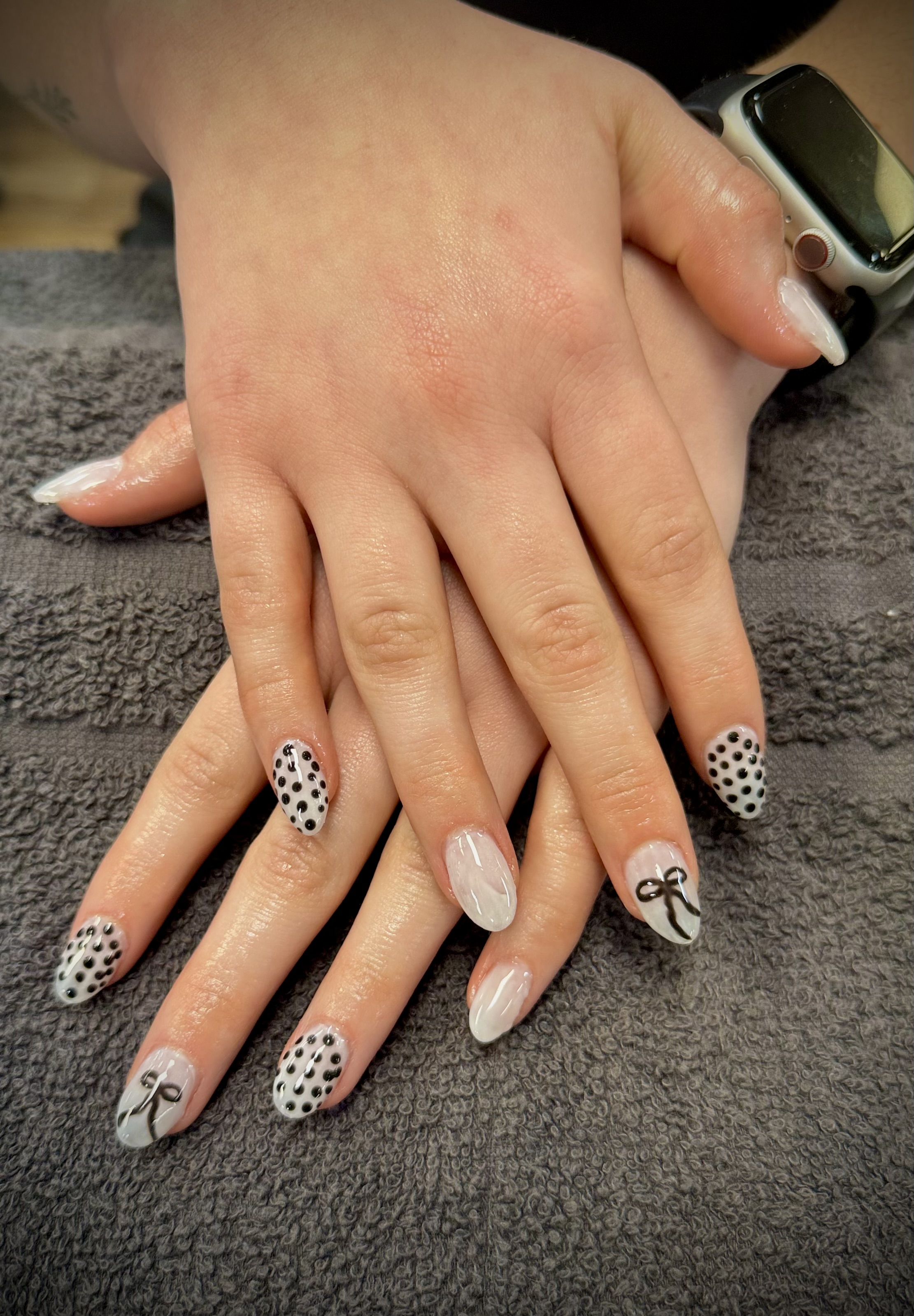 Nail Design- 6 nails