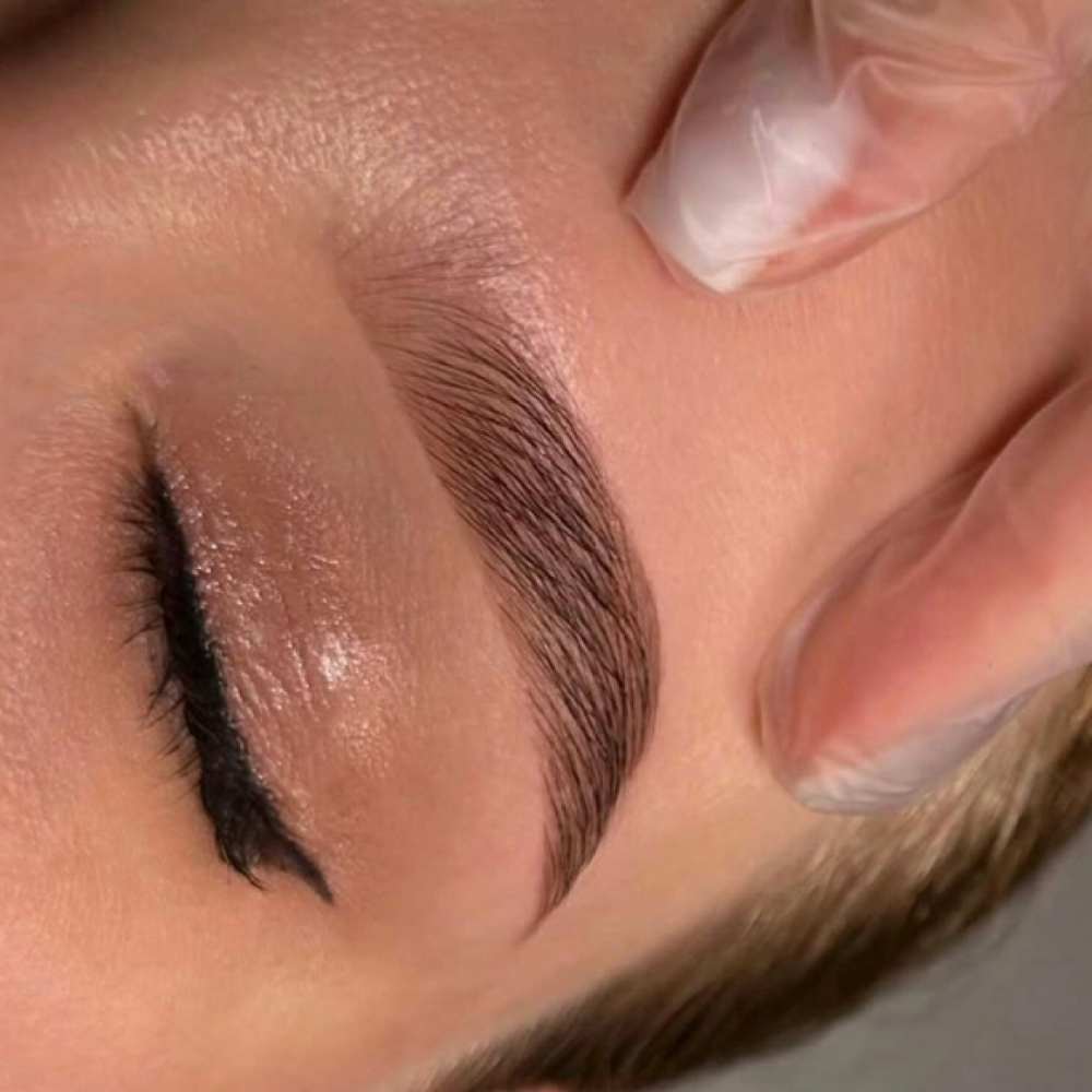 Brow Desing (shaping + wax + tint) at MAYA Beauty Studio in Kendall, FL