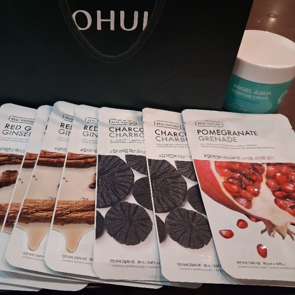 Facial Mask, Hydrating Gel, Gua Sha at Swan Prenatal Massage in Houston, TX