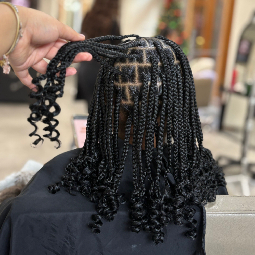 MEDIUM BOB w/ Arly at Thrive Hair Studio in Lancaster, PA