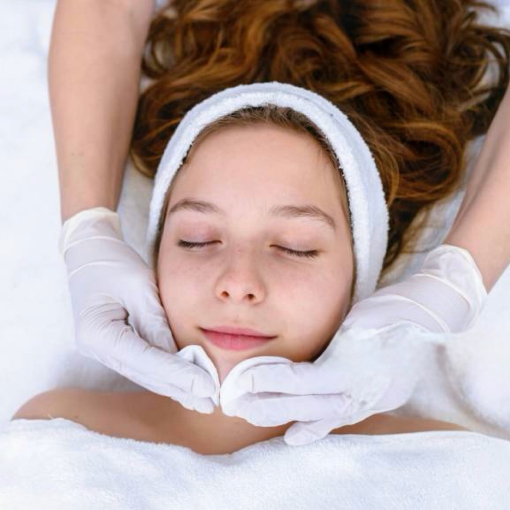 Teen Balance Facial (Ages 14–18) at Luten&Co Beauty Studio in Woodland Hills, CA