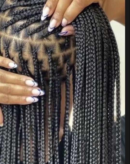 medium knotless ,midback
