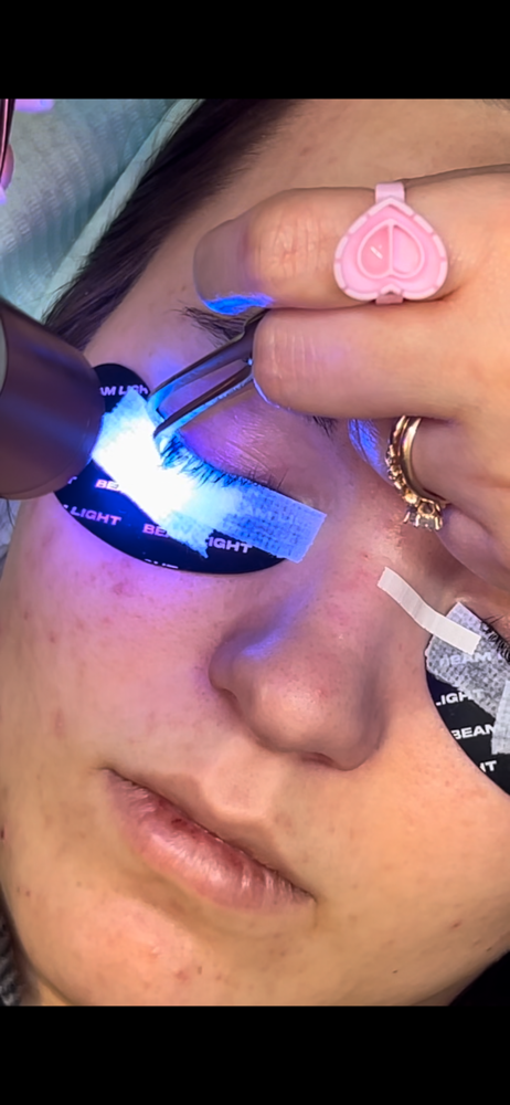 UV LED Hybrid Eyelash Extensions