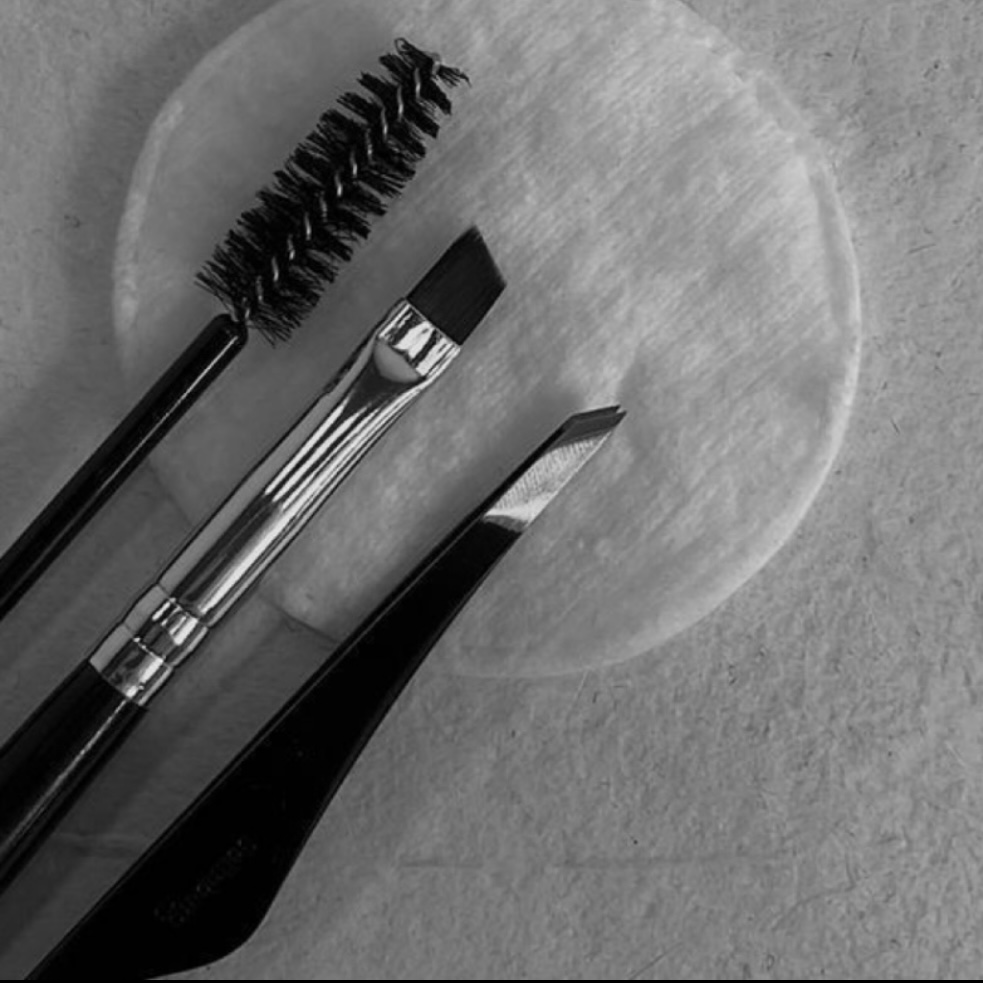 Brow Reshape