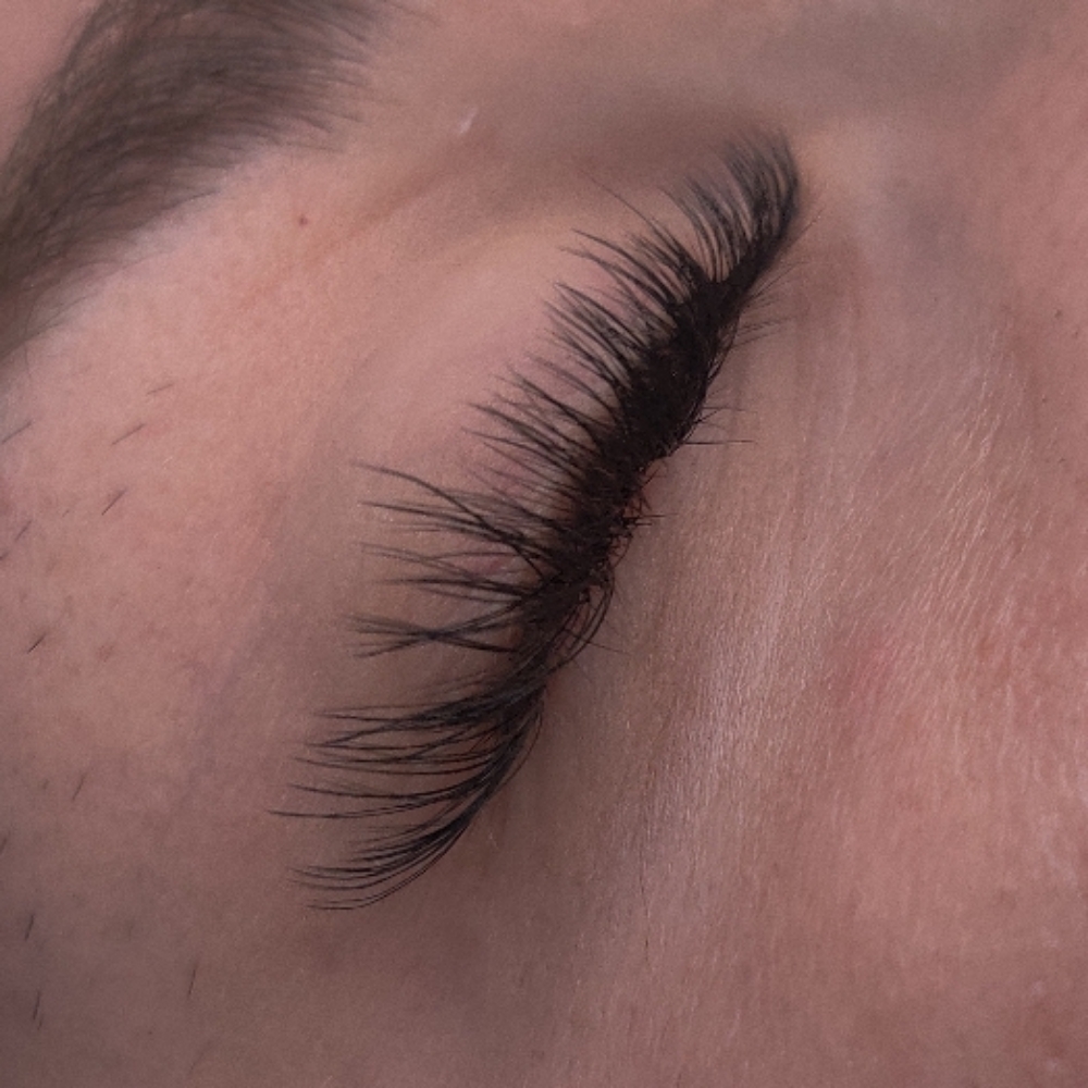 Kylie- 60 Minute Fill at Ooh La Lash in Anoka, MN