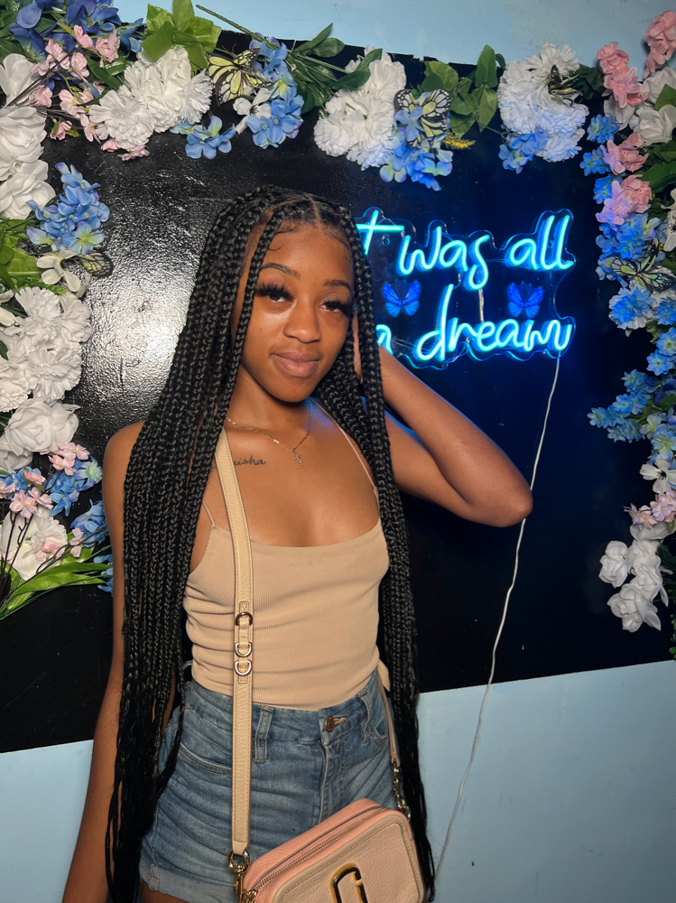 Med-large Knotless(hair Included )