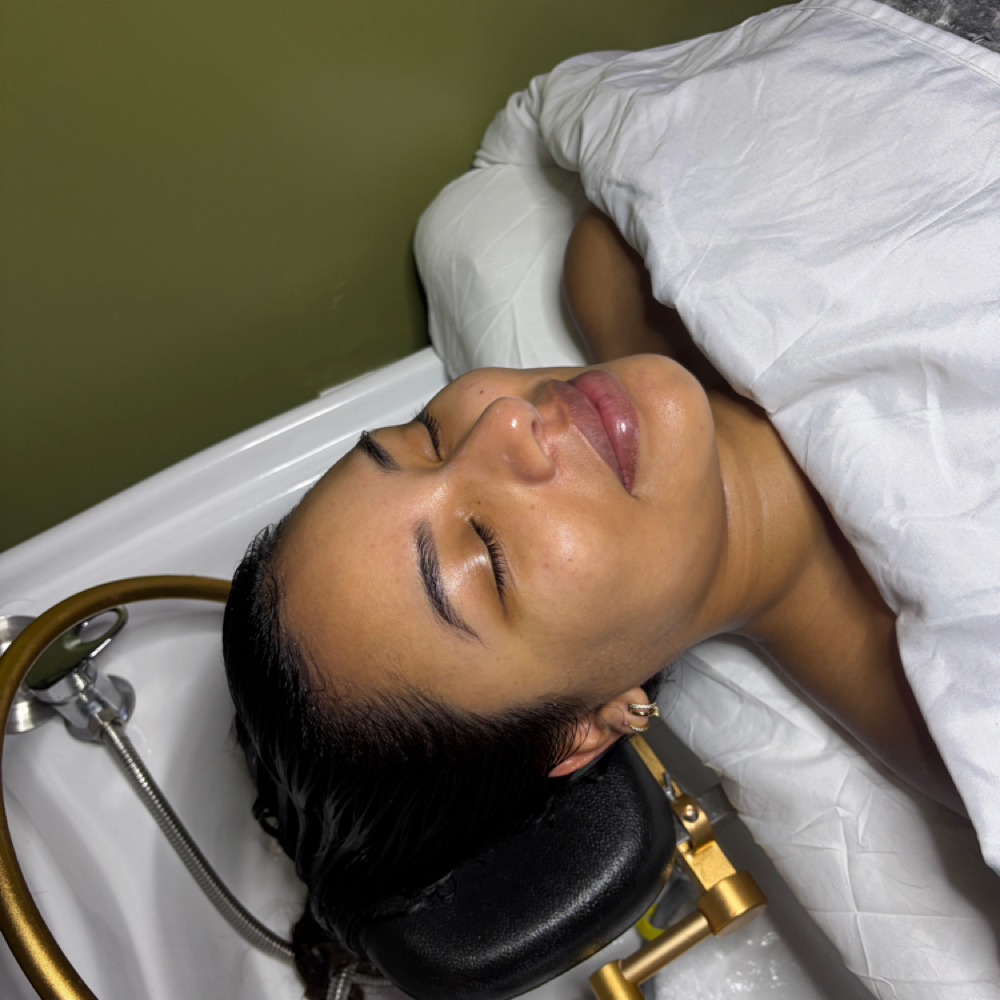 Tween’s Headspa and Mini Facial at Makenna’s Skincare LLC in Concord, NC