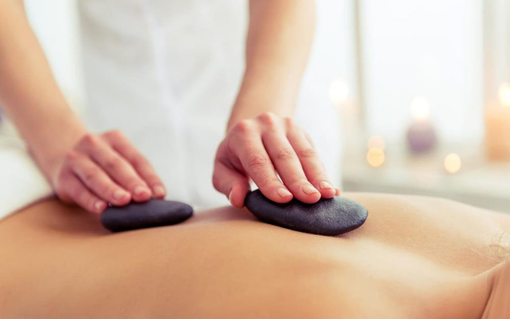 60 Minute Hot Stone Massage
