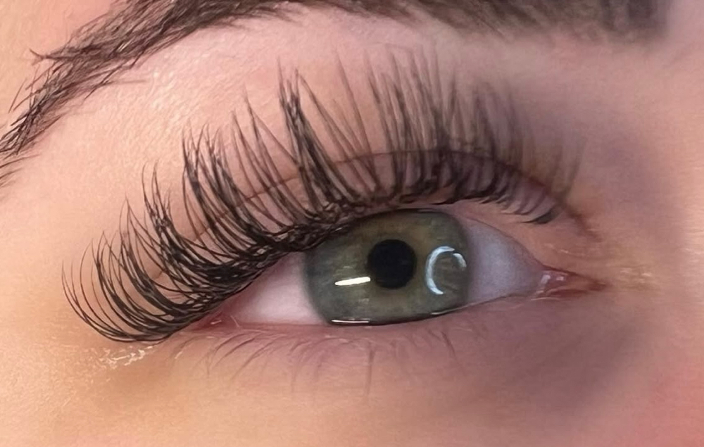Classic Lash Extensions Full Set at The Vintage Rose Lash and Head Spa in Elizabethton, TN