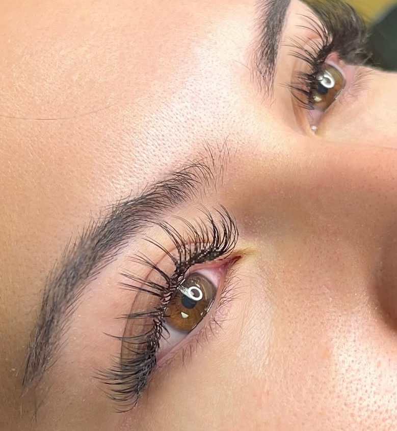 Hybrid Lashes