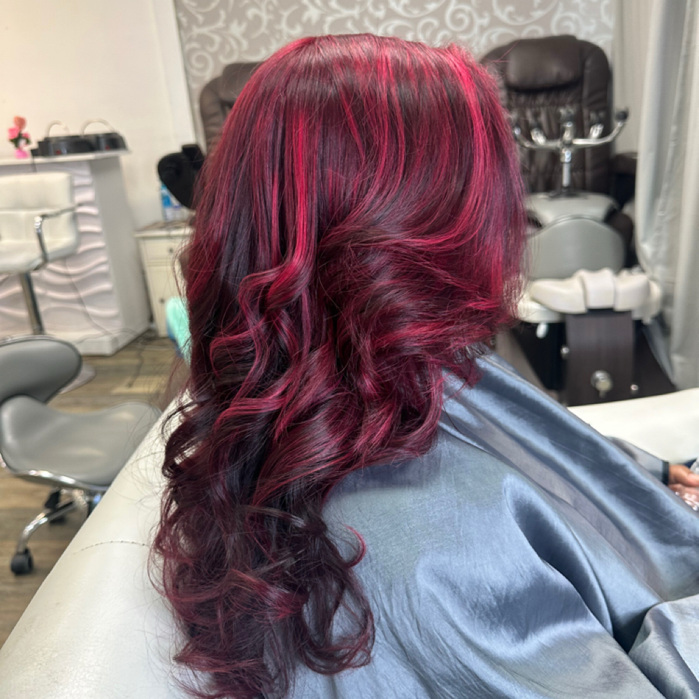 Coloring service at Terika’s Beauty & Spa in Bloomfield, NJ