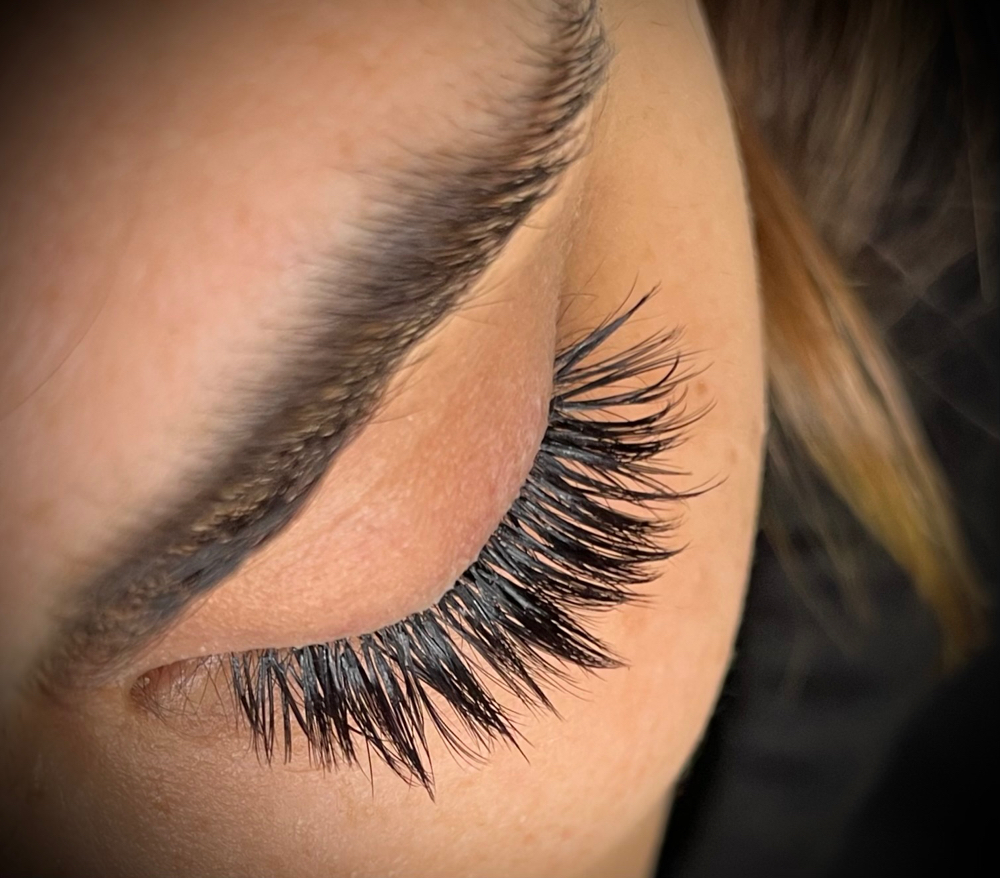Lash Fill-75 Minute at PRIVÉ LASH & BEAUTY in Southlake, TX