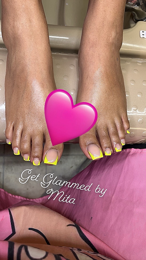 Glammed Pedicure