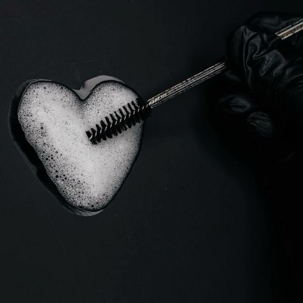 Lash Extensions Removal at HIGH BEAUTY in Gearhart, OR