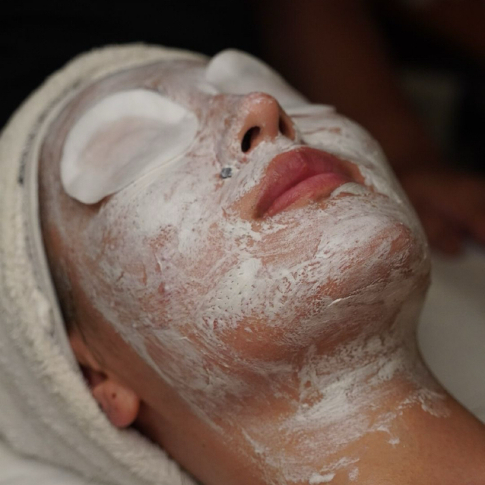 Calm Skin Facial at Dania's Dominican Beauty Salon in Hicksville, NY