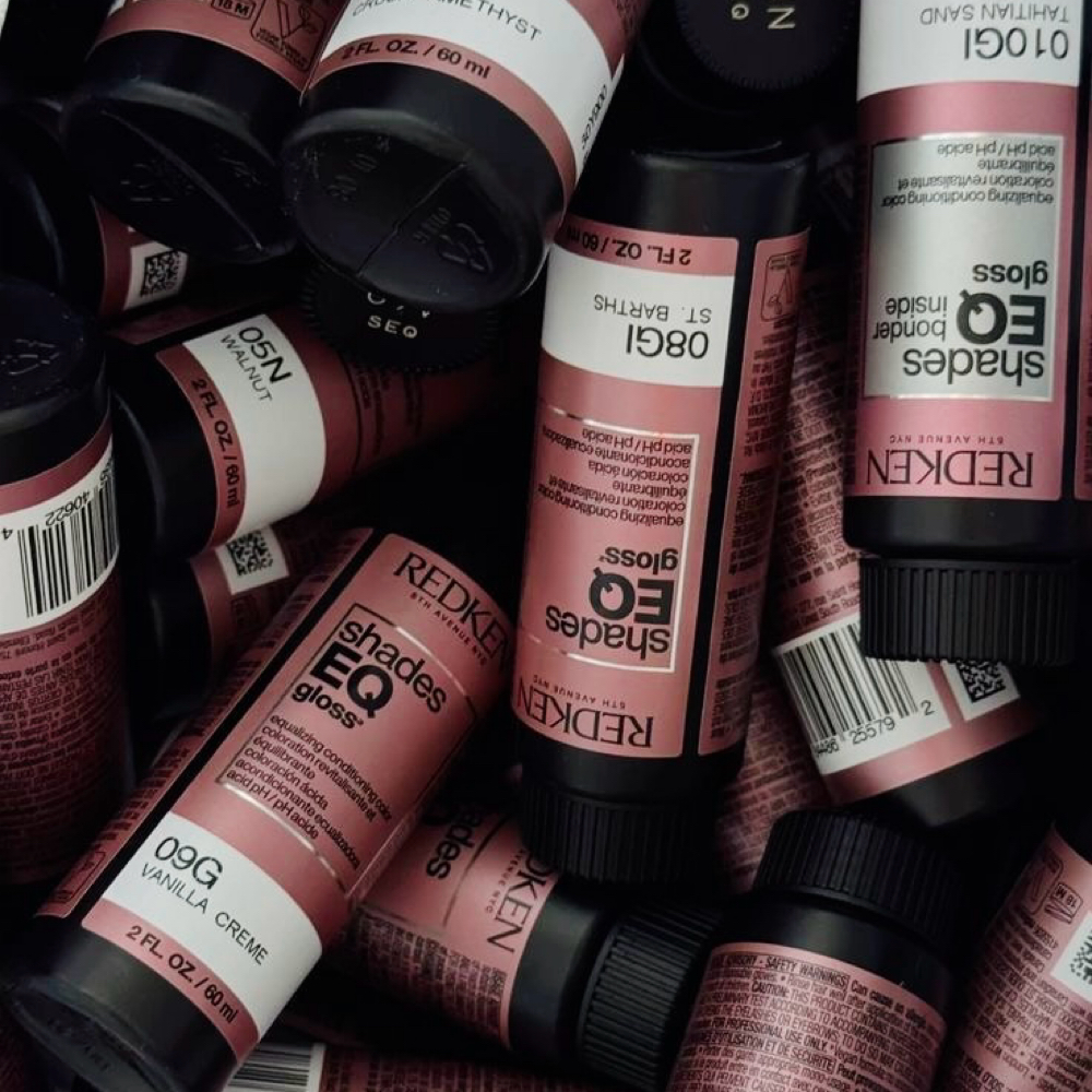 Gloss/Toner at Oréa Salon in Lawrenceburg, IN