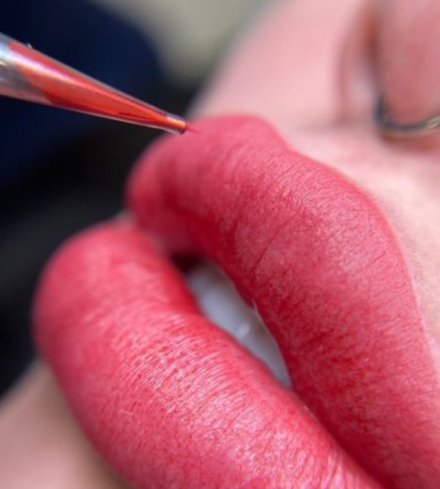 Lip Blush Model