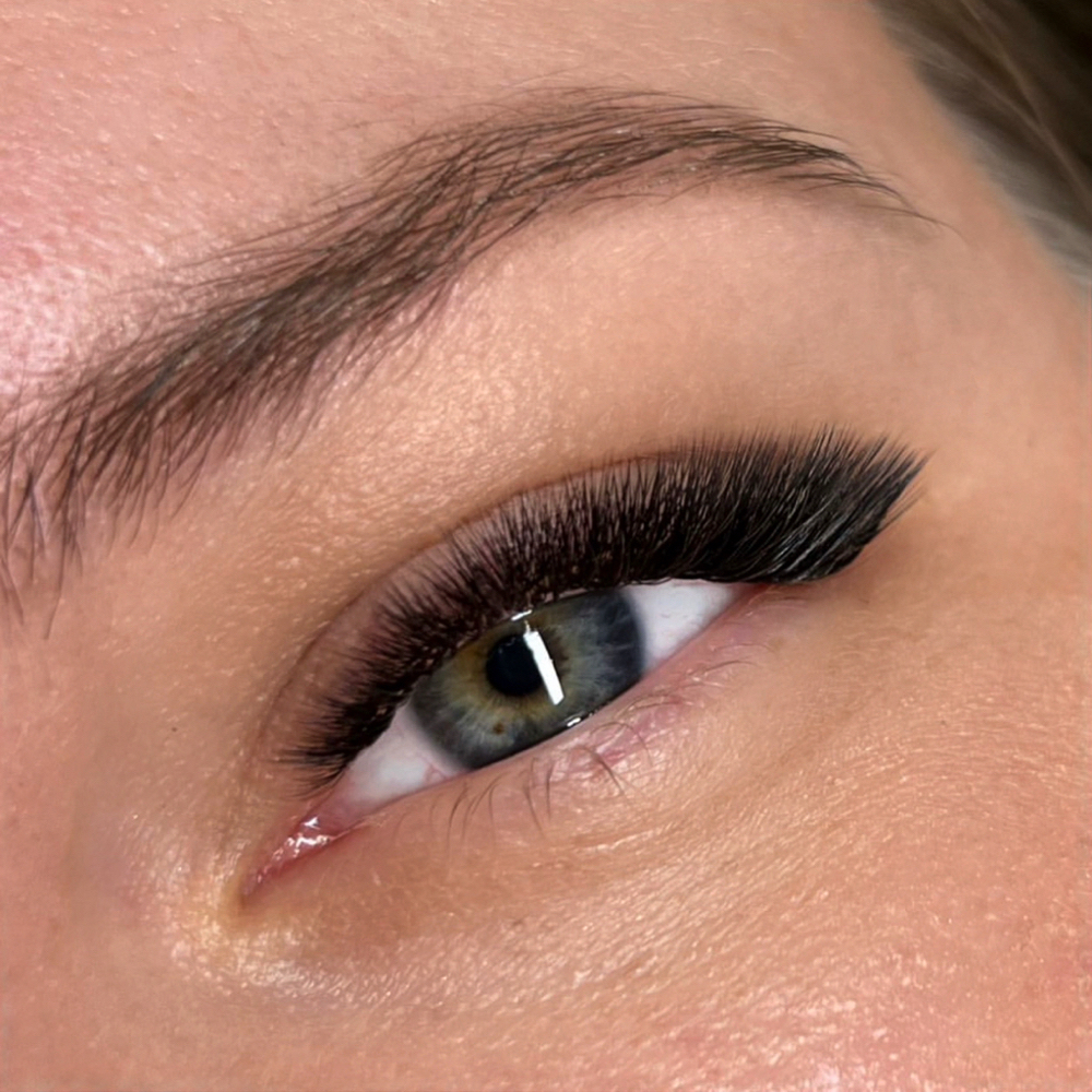 Full Volume Eyelash Extention at Vogetica Beauty Lab (Regina) in Dallas, TX