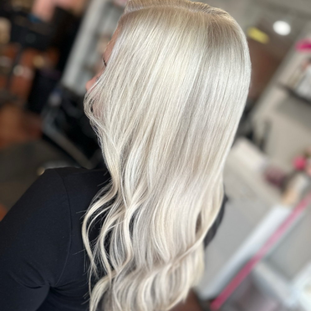 All Over Blonding Service Raeonna at Hairapy Salon in Cincinnati, OH