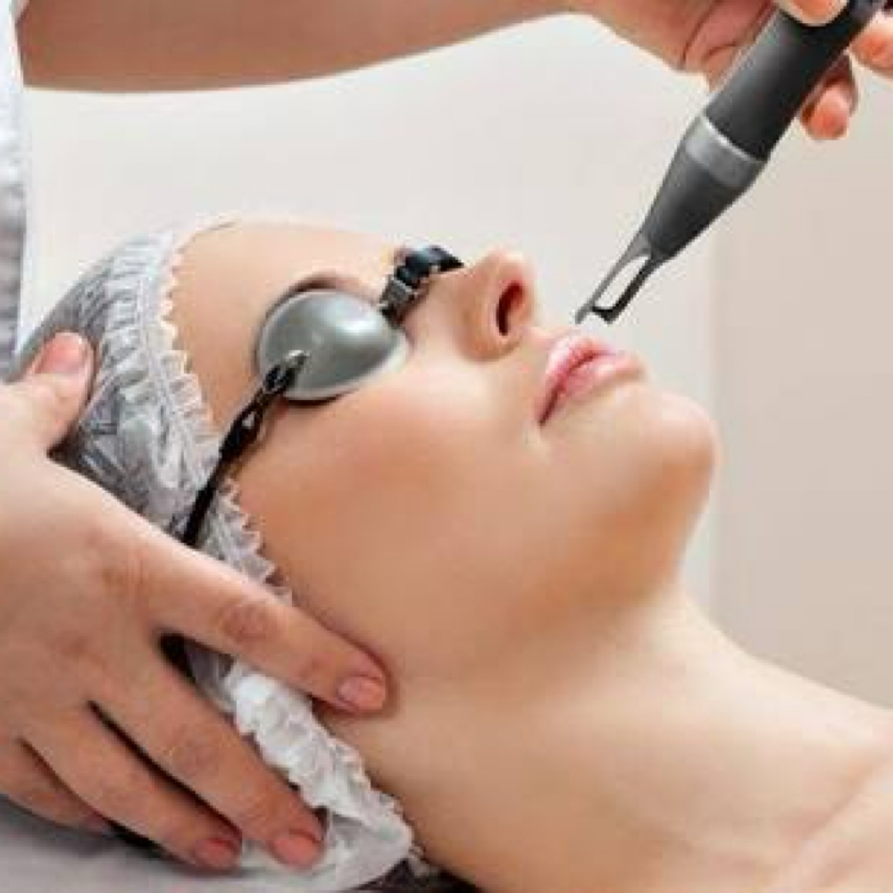 Light & Bright Laser at Acnessia Laser Clinic in Guaynabo, PR