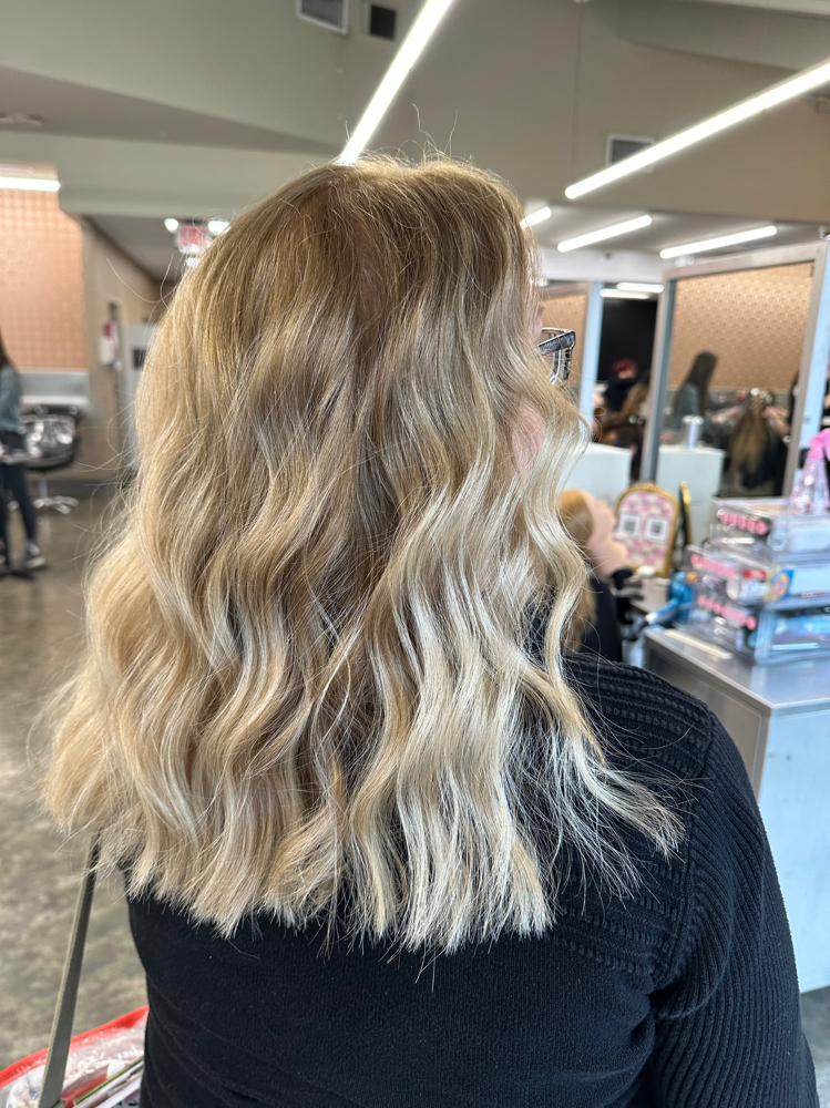 Womens Cut & Style