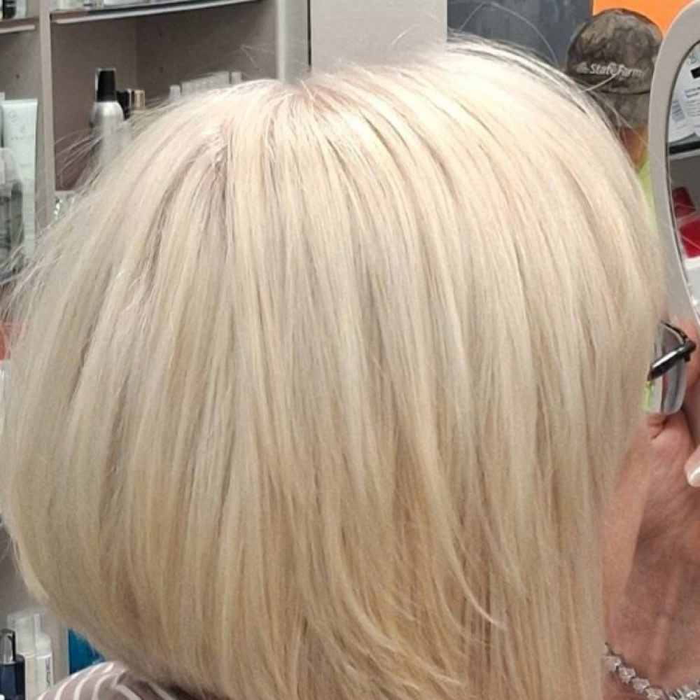 Blonding at Vogue Studio LLC in Mount Vernon, IL