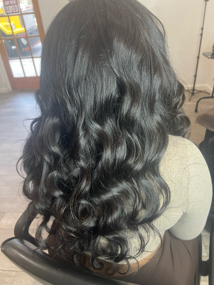 Shampoo & Blow Dry / Hot Towels