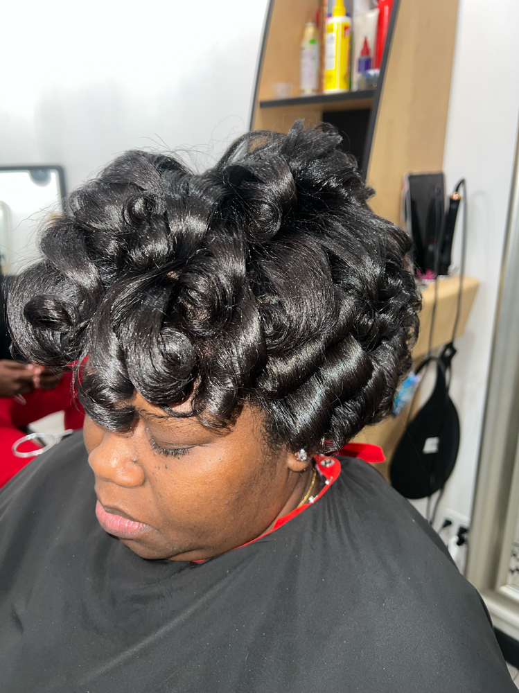 Shampoo & Blow Dry / Hot Towels
