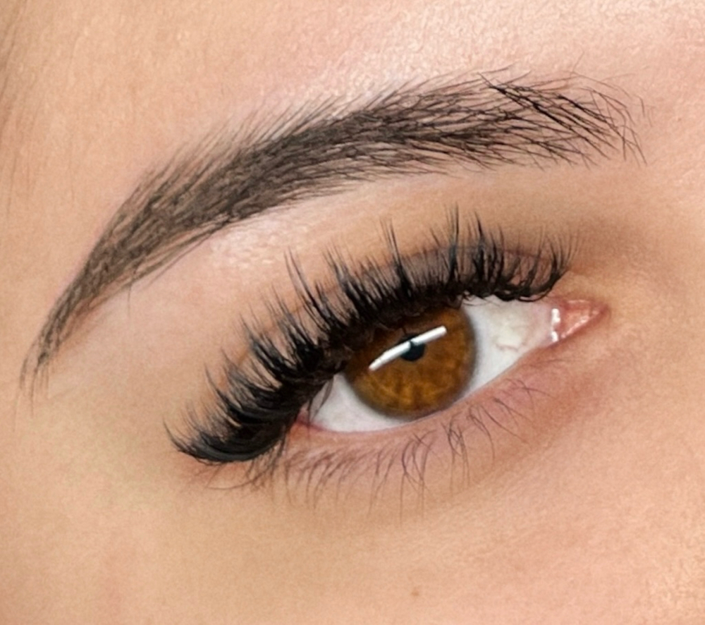 Hybrid Lashes at Lashmealex in Fresno, CA