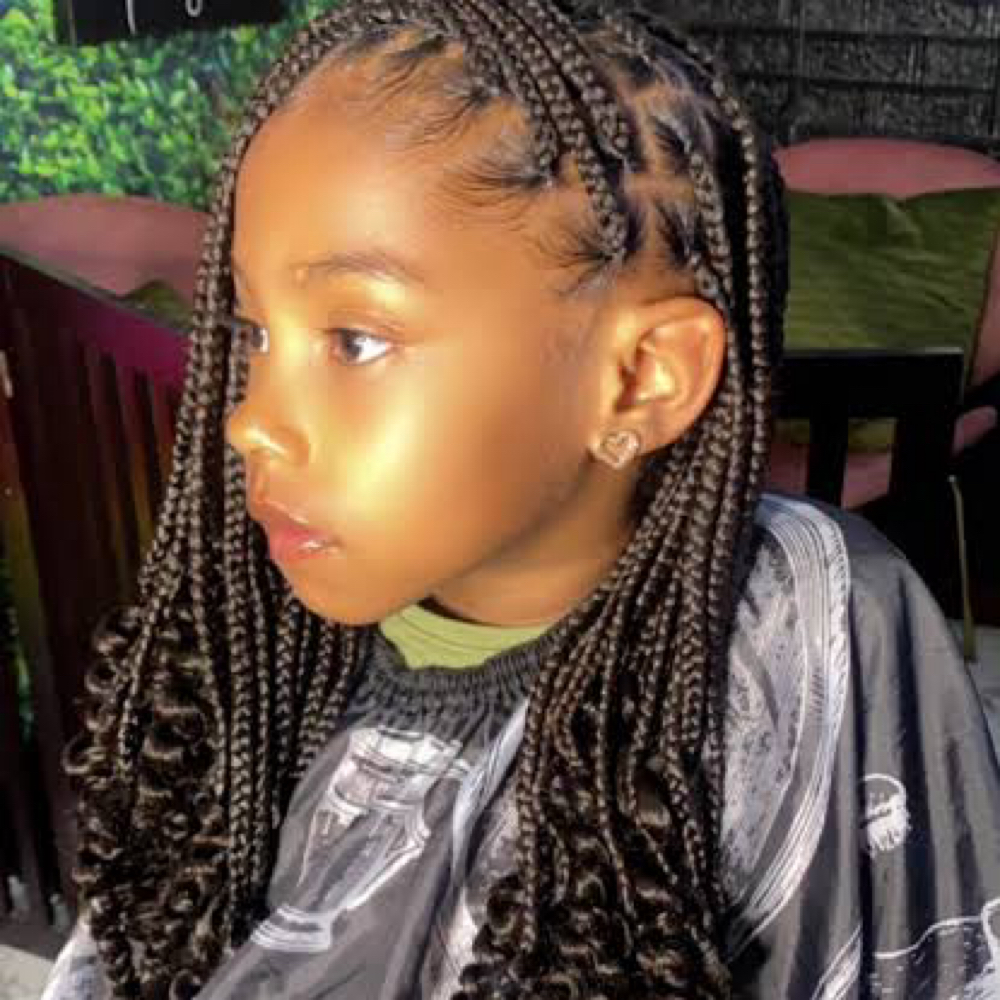 kiddy knotless (med.) at Hair Harmony: ByHazel in Columbus, MS