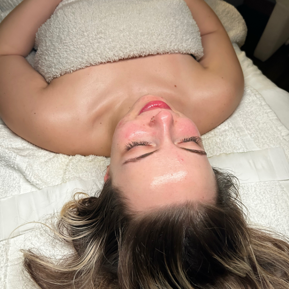 🏝️Summer Discount Custom Facial🏝️ at Maddie’s Skin Therapy in Fort Payne, AL
