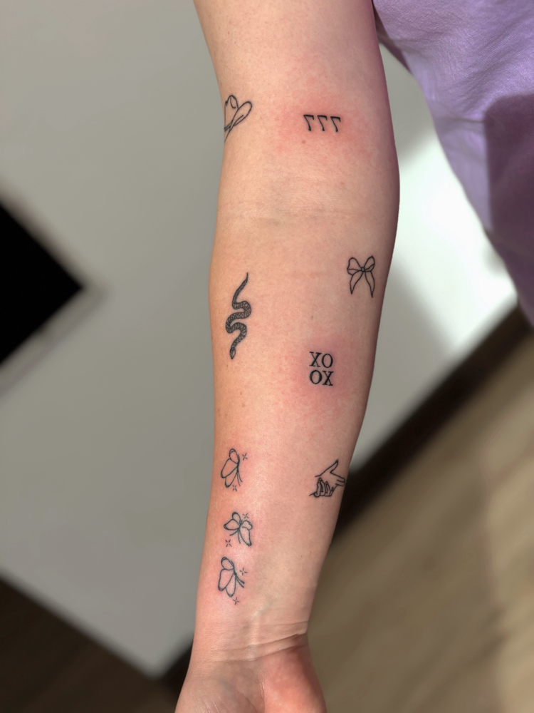 Sticker Sleeve (6 tattoos)