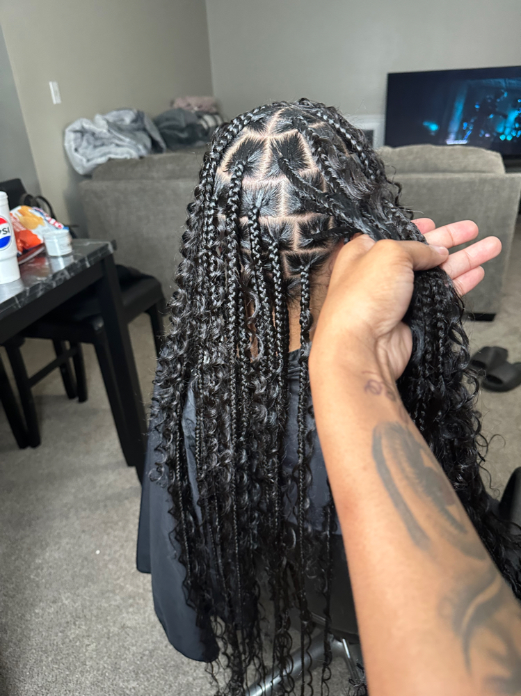 meduim goddess knotless