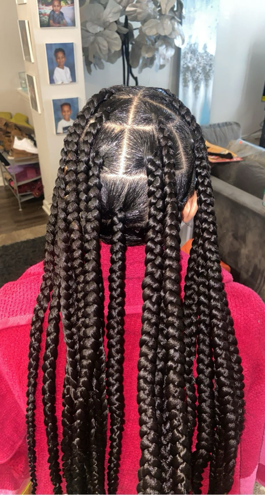 Jumbo Knotless Box Braids