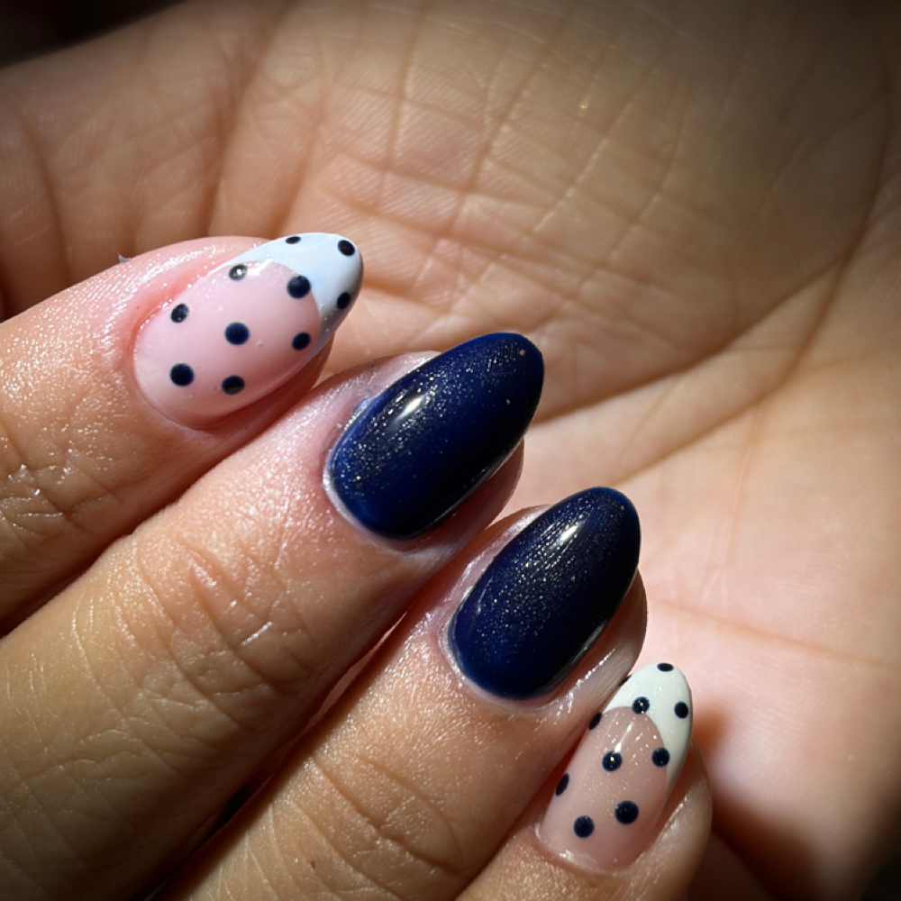 Minimal Design at Nattaly Vanity in Wood-Ridge, NJ